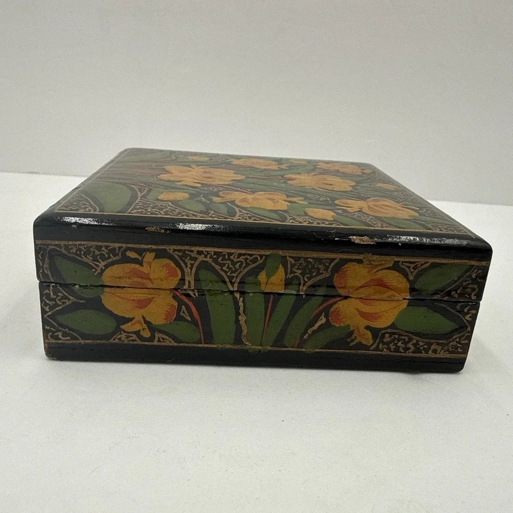 Hand Painted‎ Paper Mache Box Floral Design Trinket Jewelry Keepsake Dar & Sons